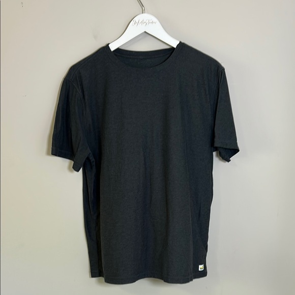Vuori Strato Tech Tee Mens Charcoal Heather Grey Stretch Moisture Wicking Sz L - Picture 1 of 8